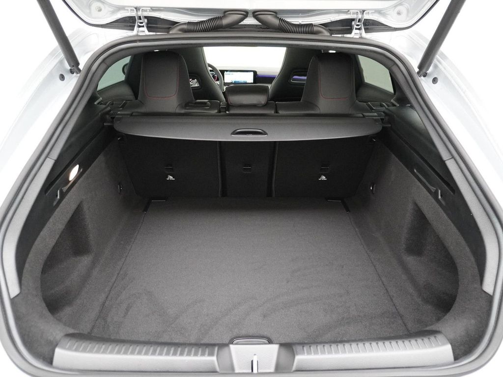 Mercedes-Benz CLA 180 Shooting Brake Star Edition AMG Line | P