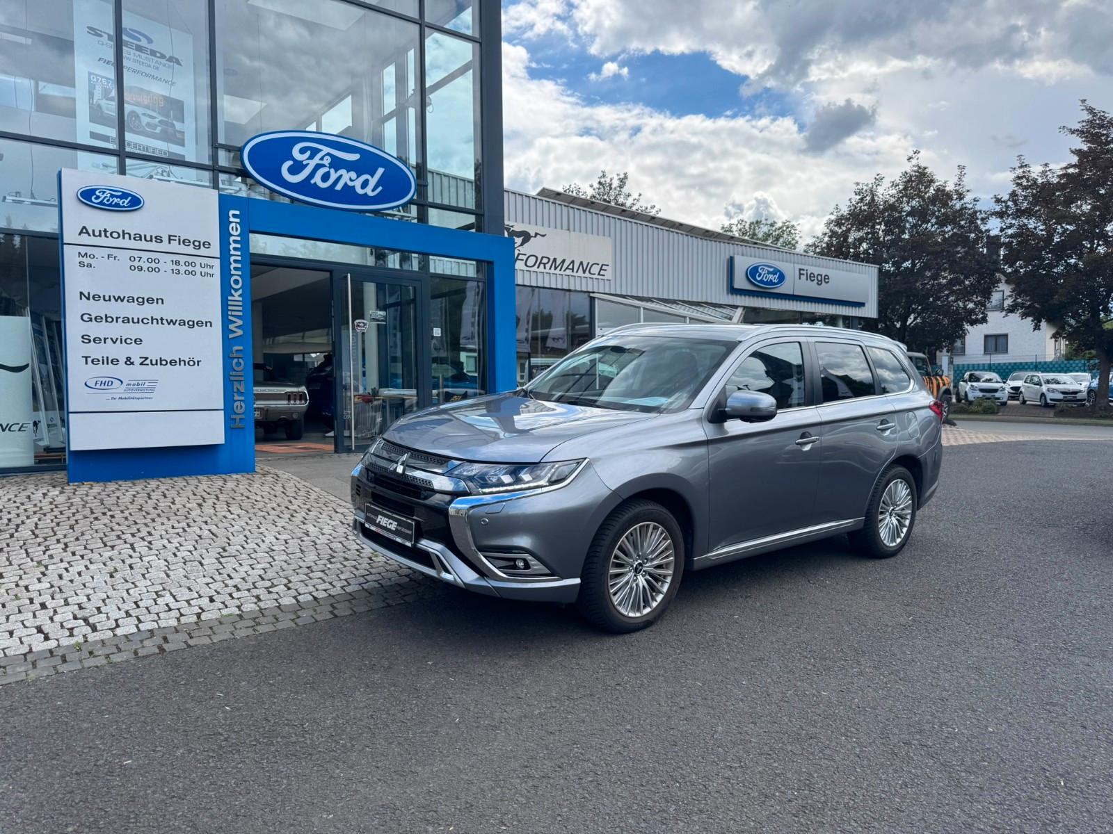Mitsubishi Outlander PHEV Plus 4WD