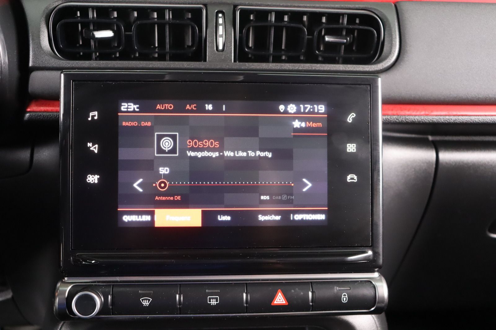 Fahrzeugabbildung Citroën C3 C-Series * LED * Navi * HU/AU neu * 1.Hand