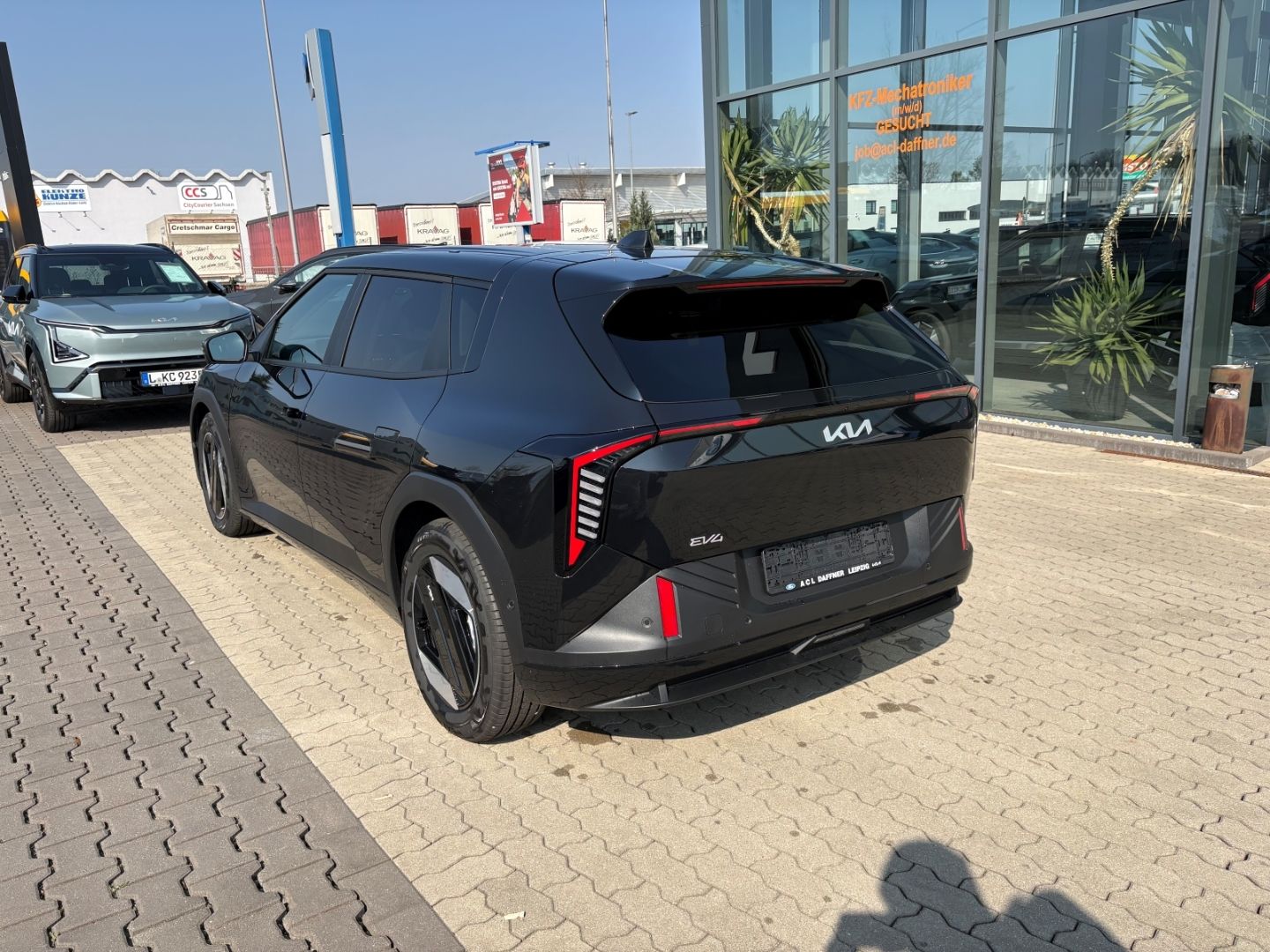 Fahrzeugabbildung Kia EV4 150 kW Earth NotBremsAss Leder 360°Kamera