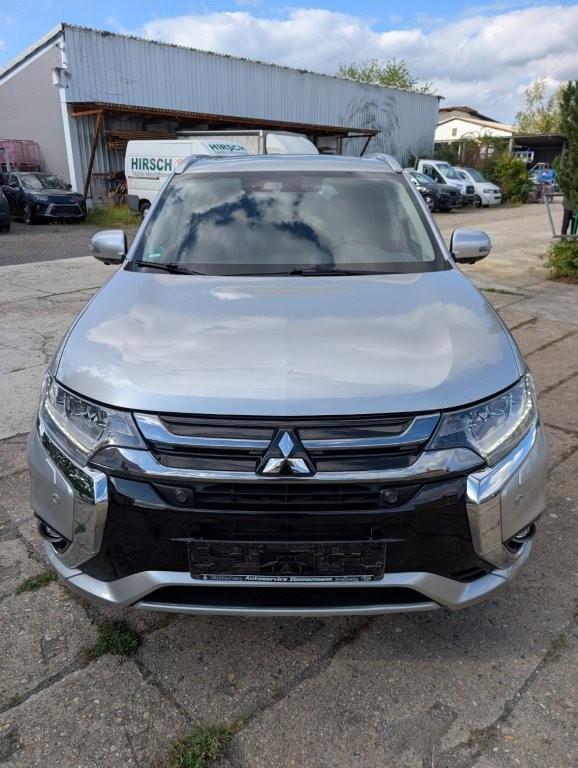 Mitsubishi Outlander PHEV Top 4WD