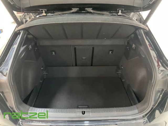 Fahrzeugabbildung CUPRA Formentor 1,5 eTSI 110 Navi Digitales Cockpit LE