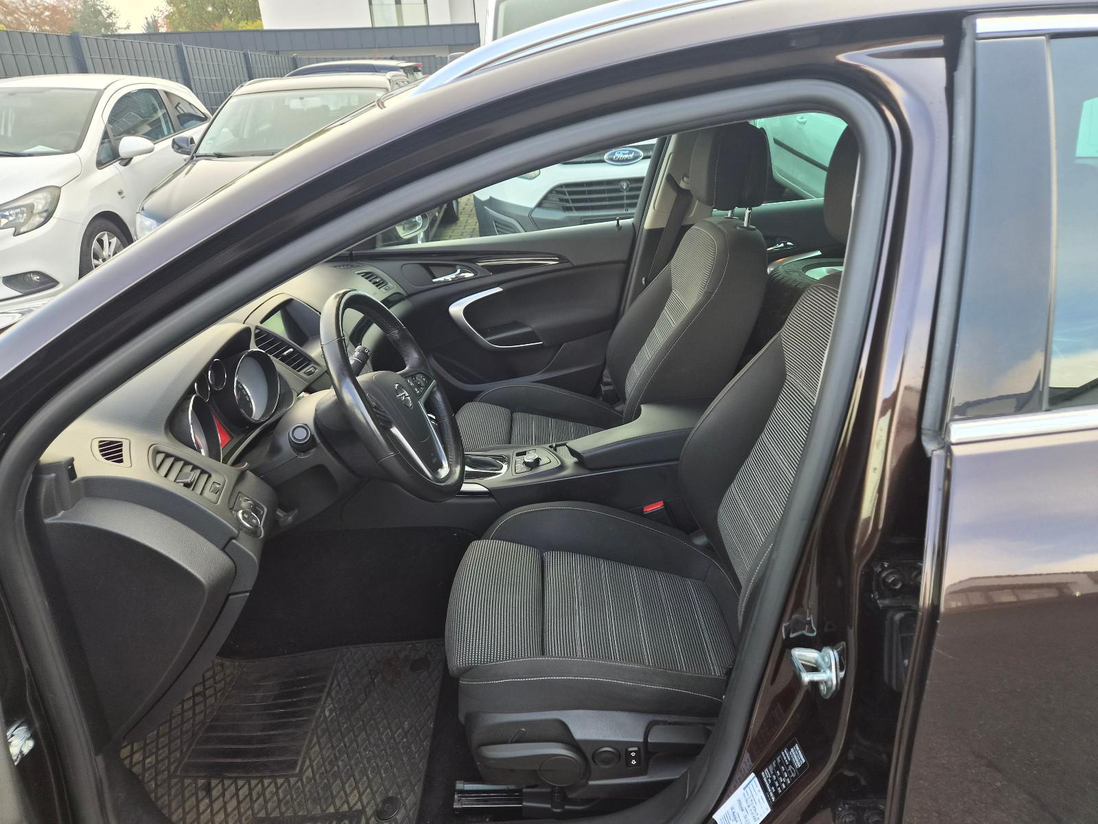 Opel Insignia 2013 — engine 1.956 cm³, 160 HP (118kW)