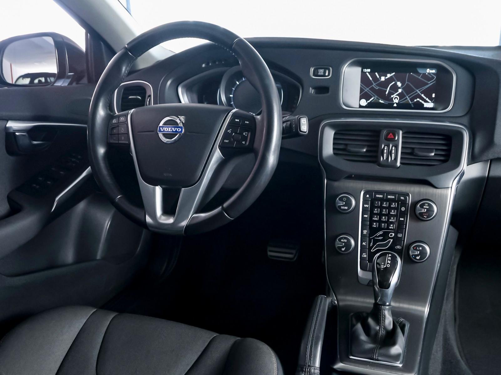 Volvo V40 Cross Country You! *KAMERA-NAVI-SHZ-TEMPOMAT