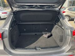 Fahrzeugabbildung GLA 200 Style 4Matic