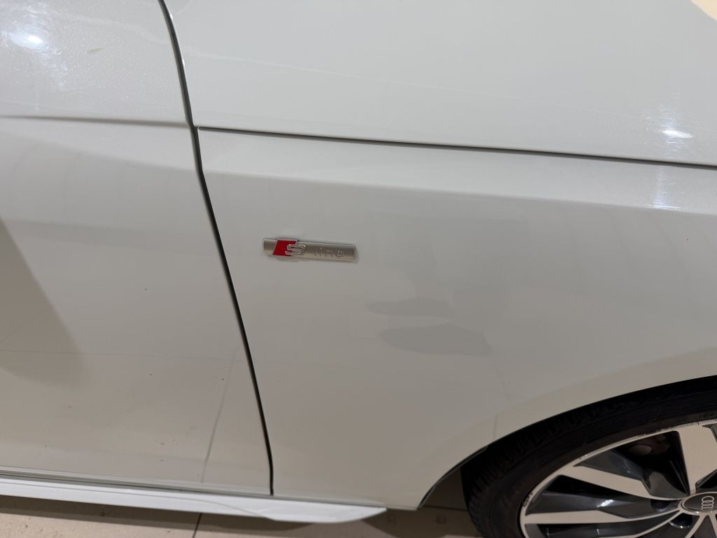 Audi A4 Avant 40 TFSI S edition Competition imagem 3