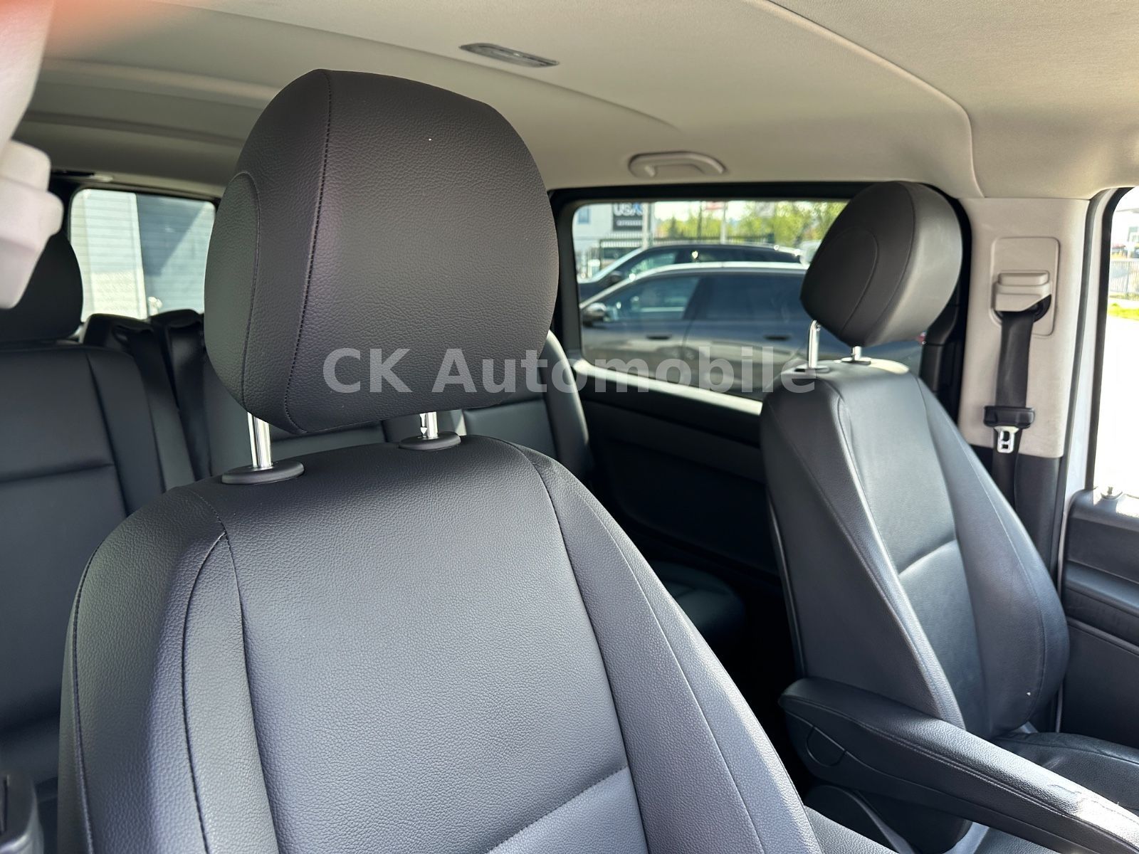 Fahrzeugabbildung Mercedes-Benz Vito Mixto 119 Lang Autom./5 Sitze/Navi/LED/AHK