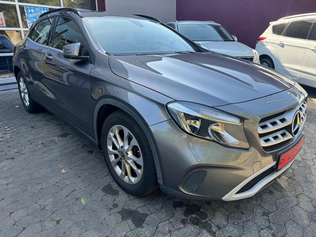 Mercedes-Benz GLA 200