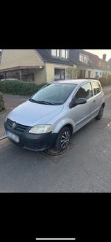 Volkswagen VW Fox 1,2 l, zwei Jahre TÜV - Volkswagen Fox in Bremen