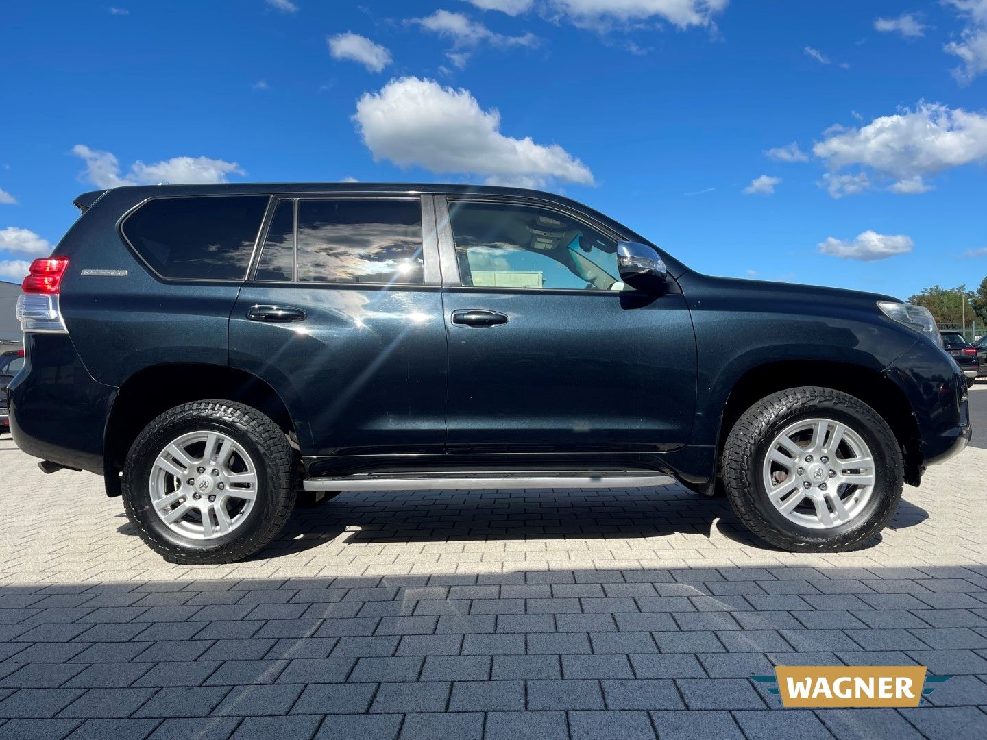 Fahrzeugabbildung Toyota Land Cruiser Life 3.0 D-4D Automatik Sitzheizung