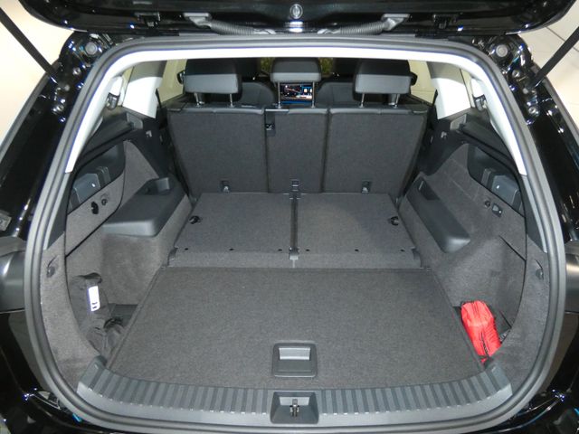 Tayron 2.0 TDI Life DSG AHK NAVI 7 SITZER