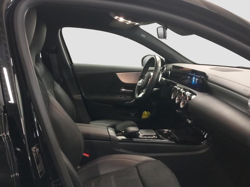 Fahrzeugabbildung Mercedes-Benz A 250 e Kompaktlimousine AMG Line*NightPaket*LED