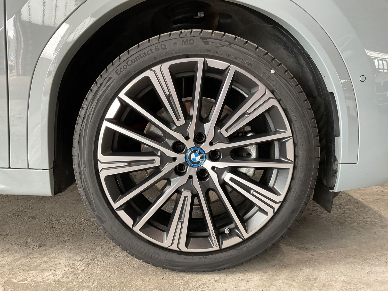 BMW iX2 - Bild 12