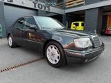 Mercedes-Benz MERCEDES E500 - gebrauchte Mercedes-Benz E 500 aus dem Jahr 1994