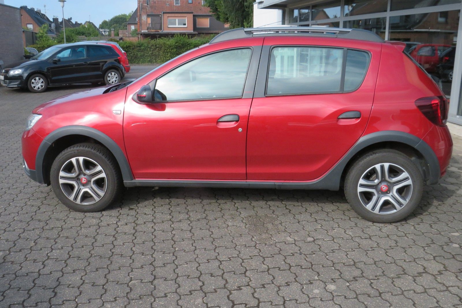 Fahrzeugabbildung Dacia Sandero Stepway NAVI SITZH. GRA PDC +KAMERA 1.HD
