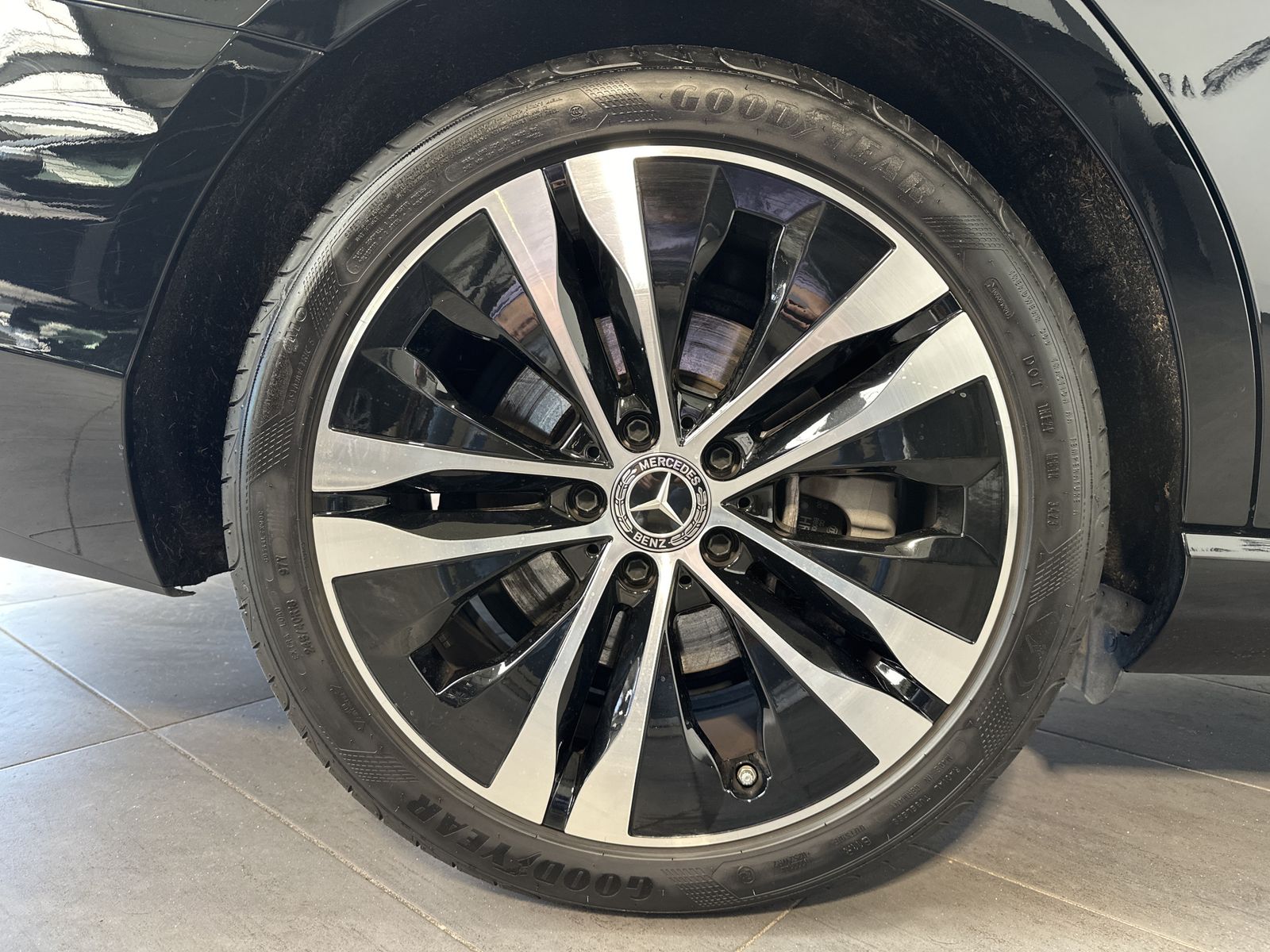 Fahrzeugabbildung Mercedes-Benz C 220d T Avantgarde Adv NAV+MATRIX+WIDE+18ZO+KAM
