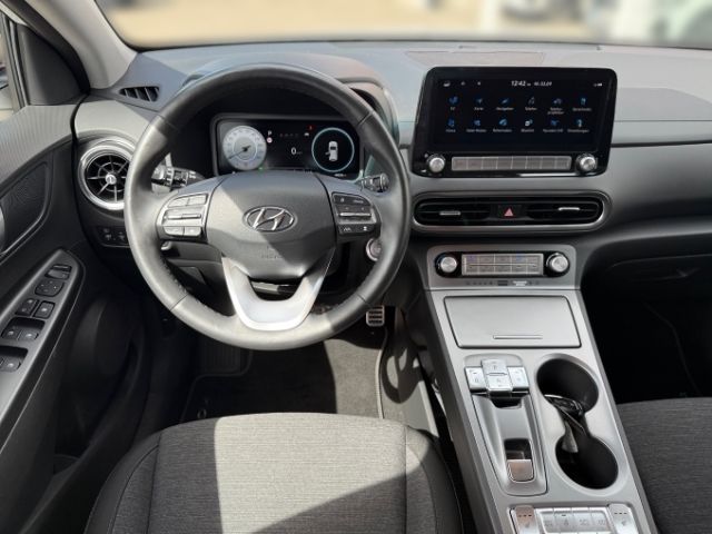 Fahrzeugabbildung Hyundai KONA Trend Elektro 2WD +NAVI+KLIMA+SHZ+RFK+PDC+U