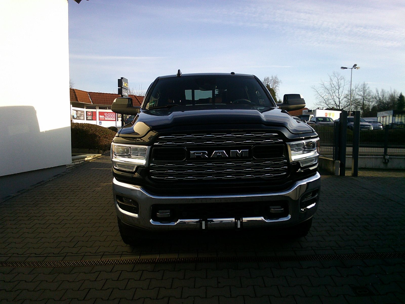 Fahrzeugabbildung Dodge RAM 2500 Limited Crew Cab 6,7 Cummins/Box