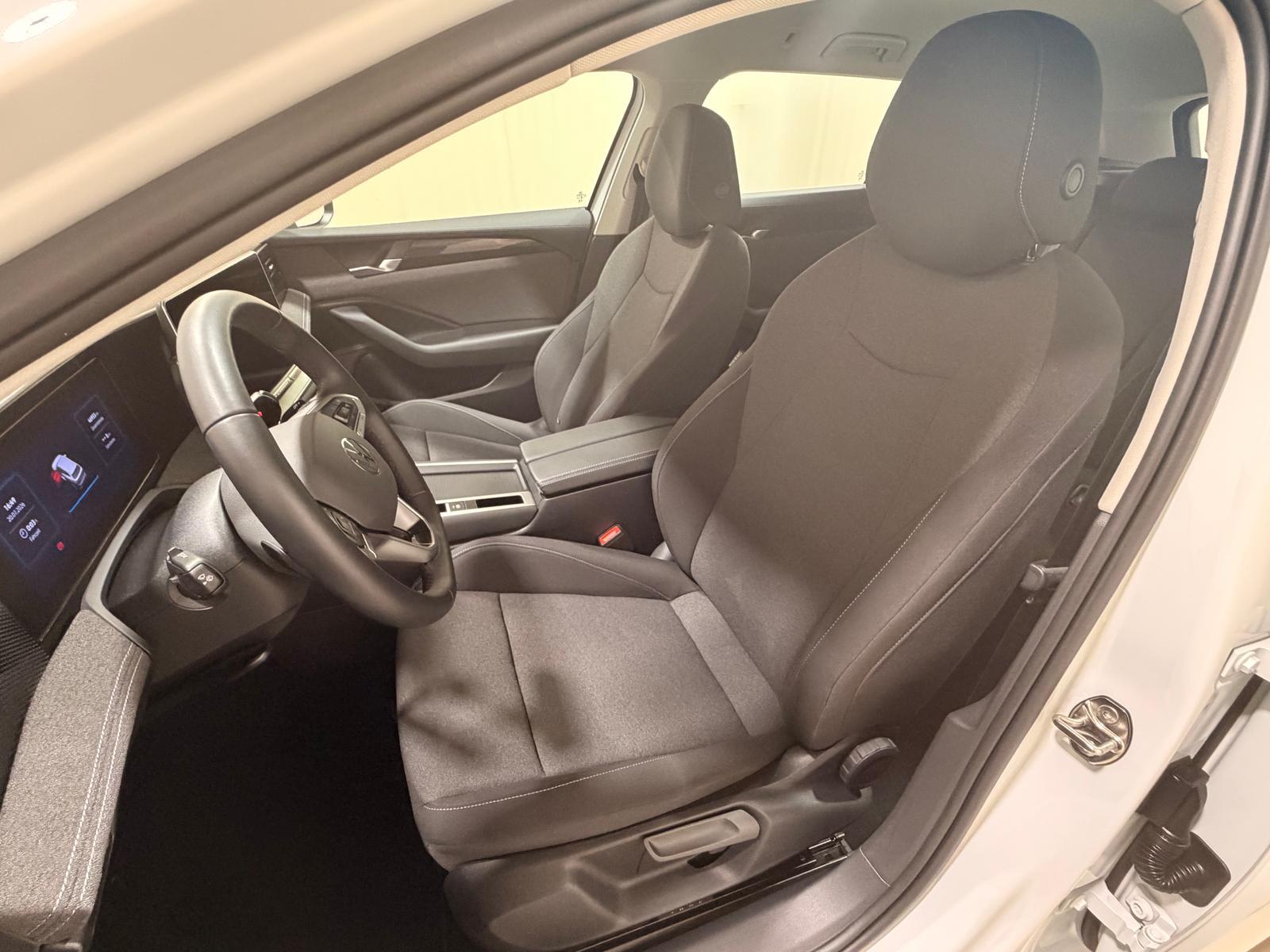 Volkswagen Passat 1.5 eTSI DSG ACC LED Navi Winter, миниатюра 16