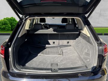 Volkswagen Touareg - 5