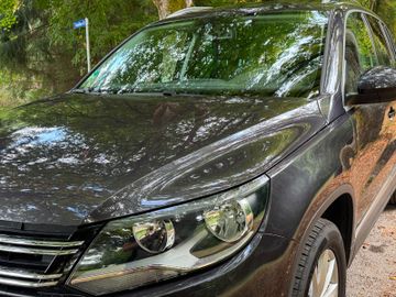 Volkswagen Tiguan - 4