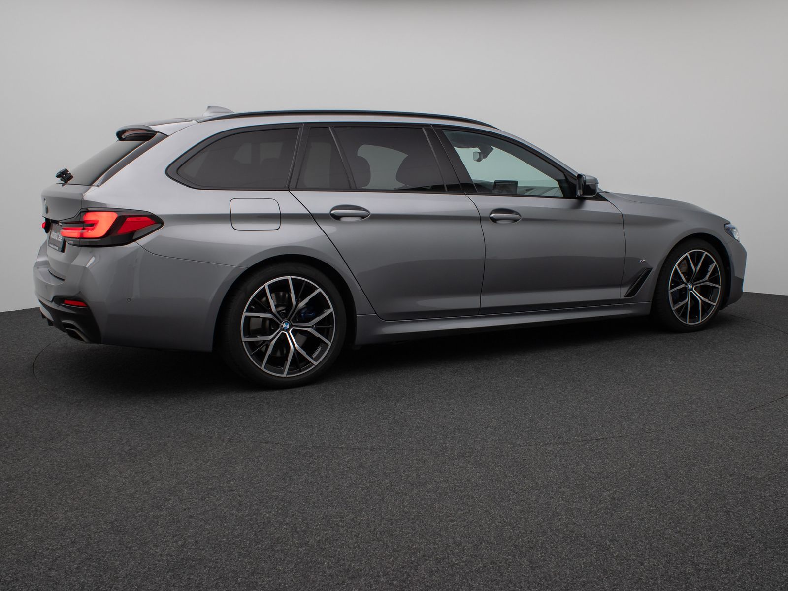 Fahrzeugabbildung BMW 530d xD M Sport Pro Kamera Laser HUD HiFi DAB