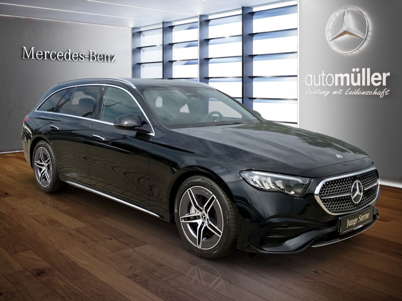 Fahrzeugabbildung Mercedes-Benz E 200 T AMG+AHK+DISTRONIC+KEYLESS+CARPLAY+TOTWIN