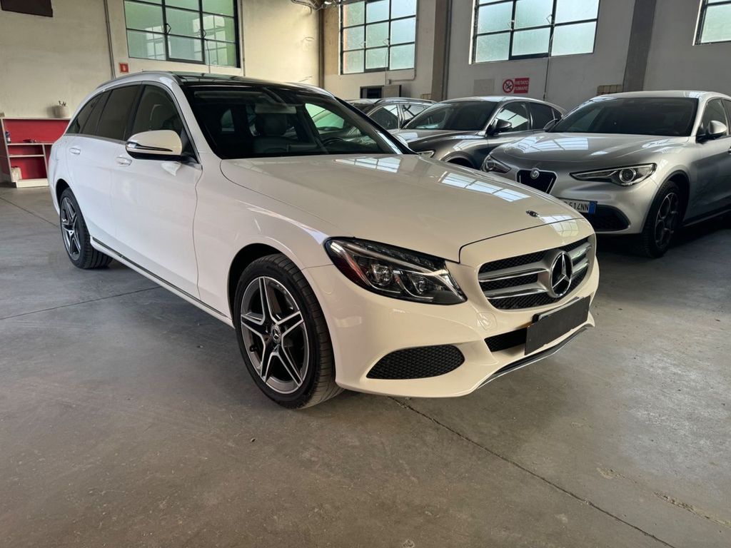 Image of Mercedes-Benz C 220