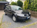 Renault Megane 1,4 L Benziner - Renault Megane mit Benzin-Antrieb: Limousine, 1.4