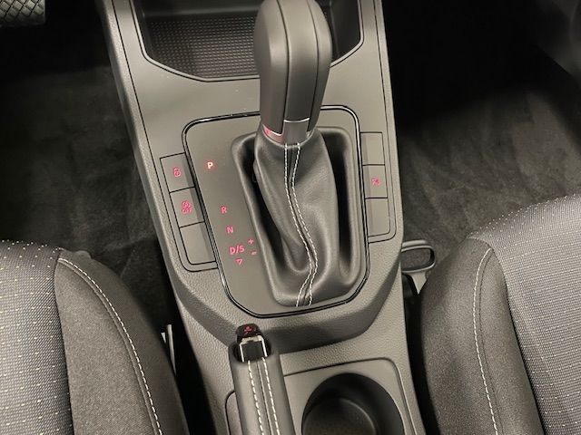 Fahrzeugabbildung SEAT Ibiza Road Edition Navi Kamera VerkERK LED Navi