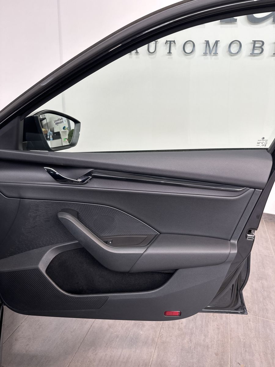 Fahrzeugabbildung SKODA Octavia 2.0 TDI DSG Ambition NAV+LED+VCOCK+LHZG