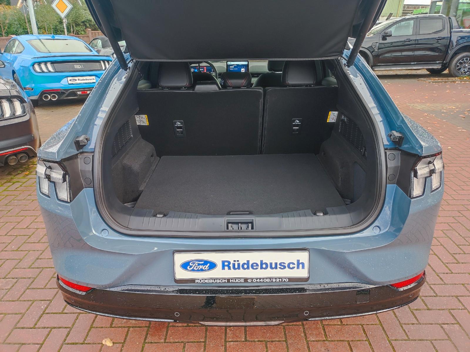 Ford Mustang Mach-E Standard Range 198kW, AWD Premium
