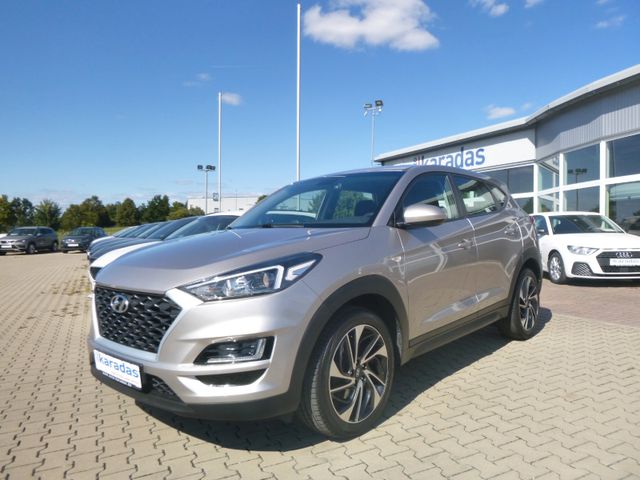 Fahrzeugabbildung Hyundai Tucson Pure 2WD >64.818KM/Automatik<