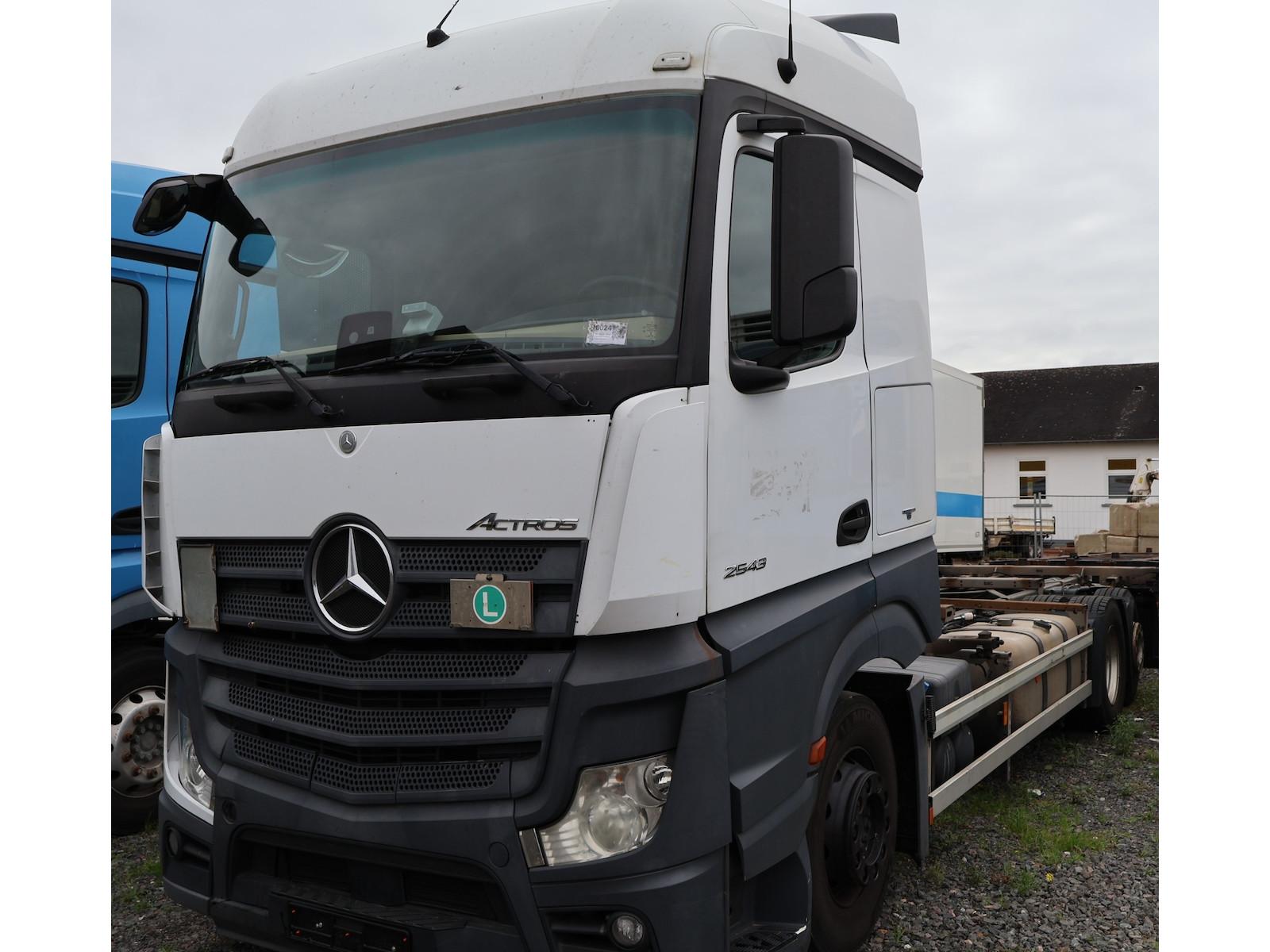 Mercedes-Benz Actros 2543