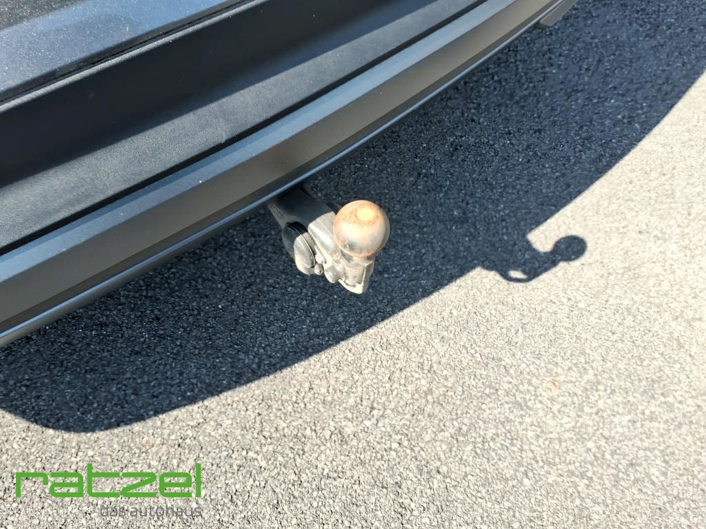 Fahrzeugabbildung SKODA Enyaq 60 Loft AHK-klappbar Navi Leder Kamera LED