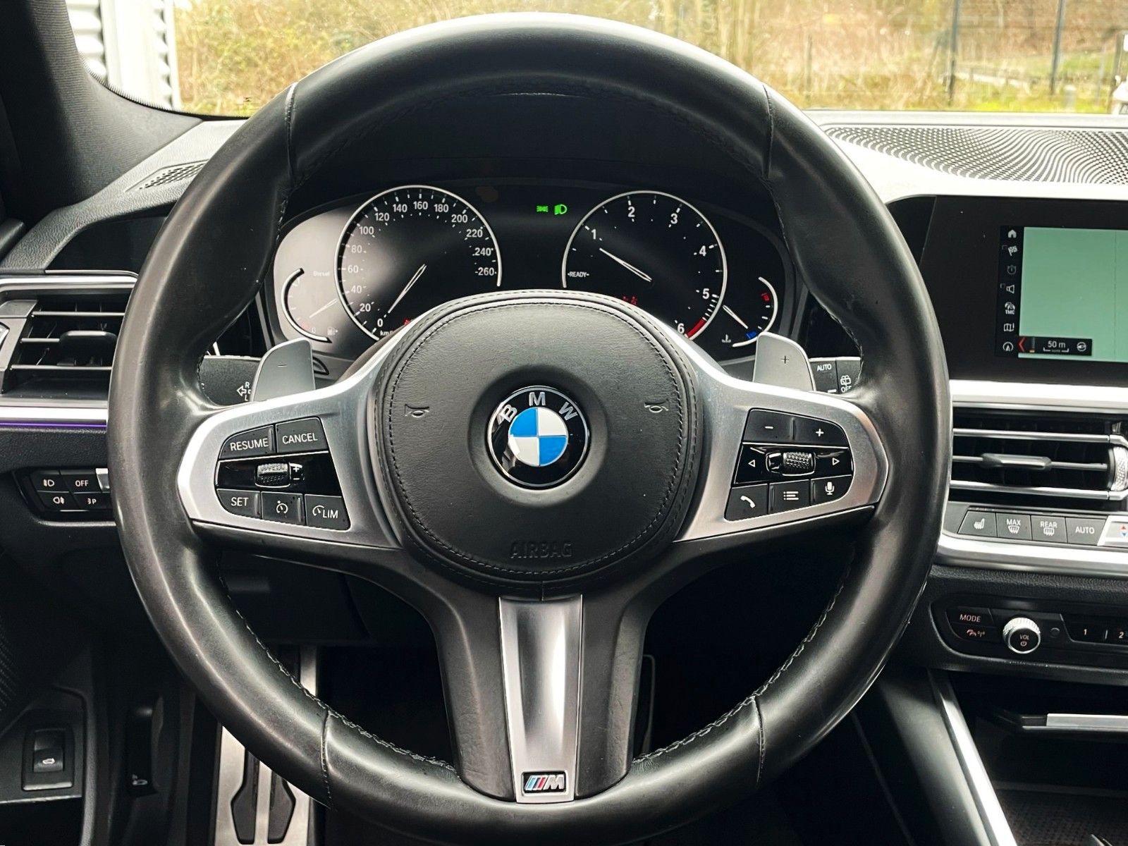 Fahrzeugabbildung BMW 320d M SPORT SAG tLEDER NAVI HiFi LIVE COCPIT+