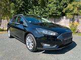 Ford Focus 1.5 TDCI Turnier Titanium/Navi/TÜV/Euro6 - Ford Focus mit Diesel-Antrieb: Kombi, 1.6