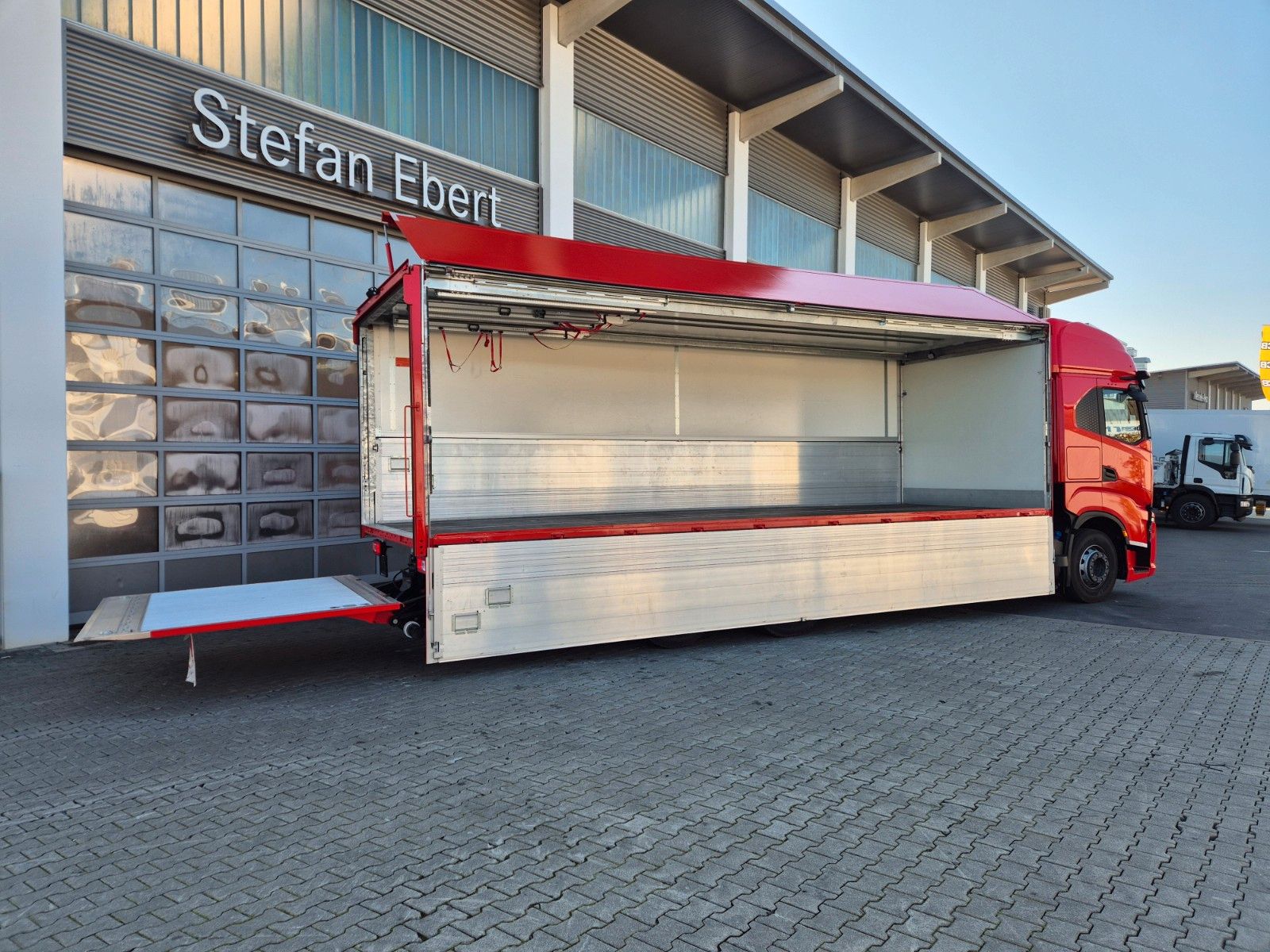 Fahrzeugabbildung Iveco AS260S50Y/FS Schwenkwand LBW 2xAHK CAM Intarder