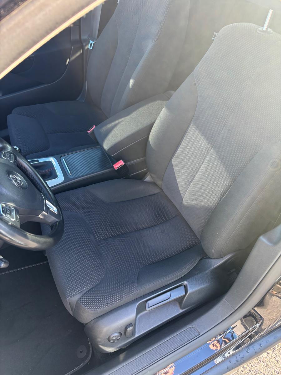 Volkswagen Passat 2010 — photo 8