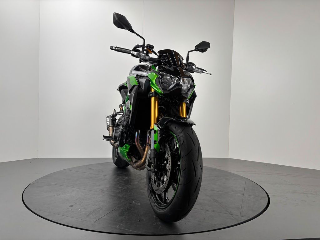 Fahrzeugabbildung Kawasaki Z900 SE *SC-PROJECT *SERVICE NEU *1390 KM