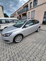 Ford Focus 1.6 TÜV NEU 10/27 Scheckheft 2.... - Ford Focus aus 2009: Coupe