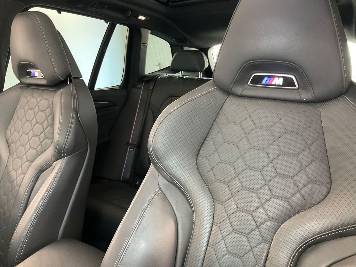 Fahrzeugabbildung BMW X3 M Competition|PANORAMA|AHK|M-DRIVERS|VOLL