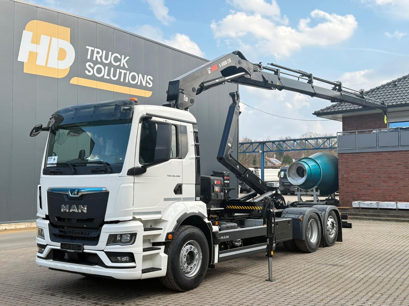 MAN TGS 26.480 6x2 Abrollkipper + Kran Hiab 228-4