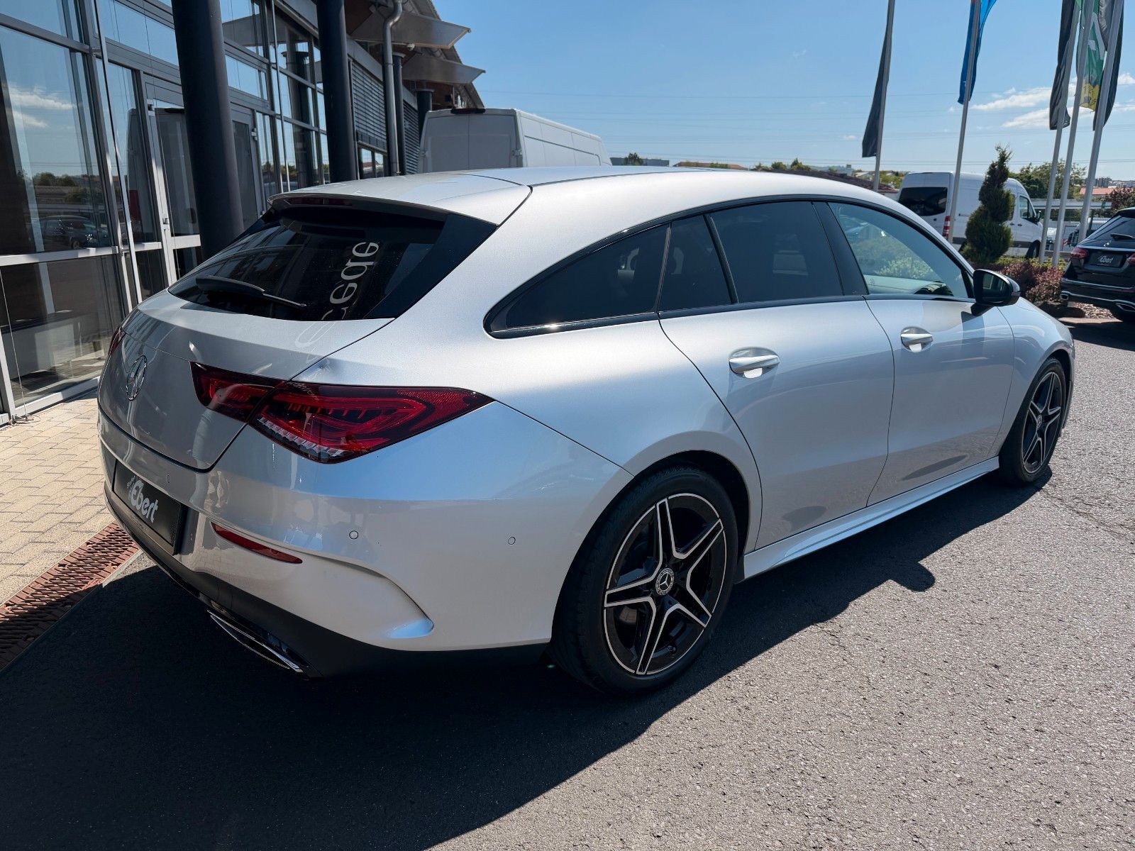Fahrzeugabbildung Mercedes-Benz CLA 220 D SB AMG R-Kamera+Pano+DISTR+MBEAM+Ambie