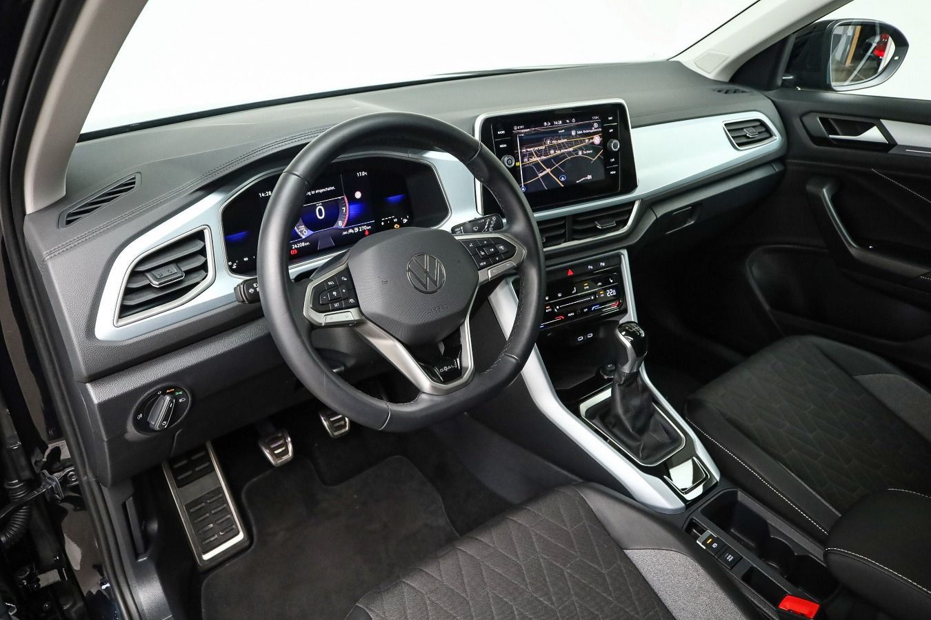 Volkswagen T-Roc - Bild 13