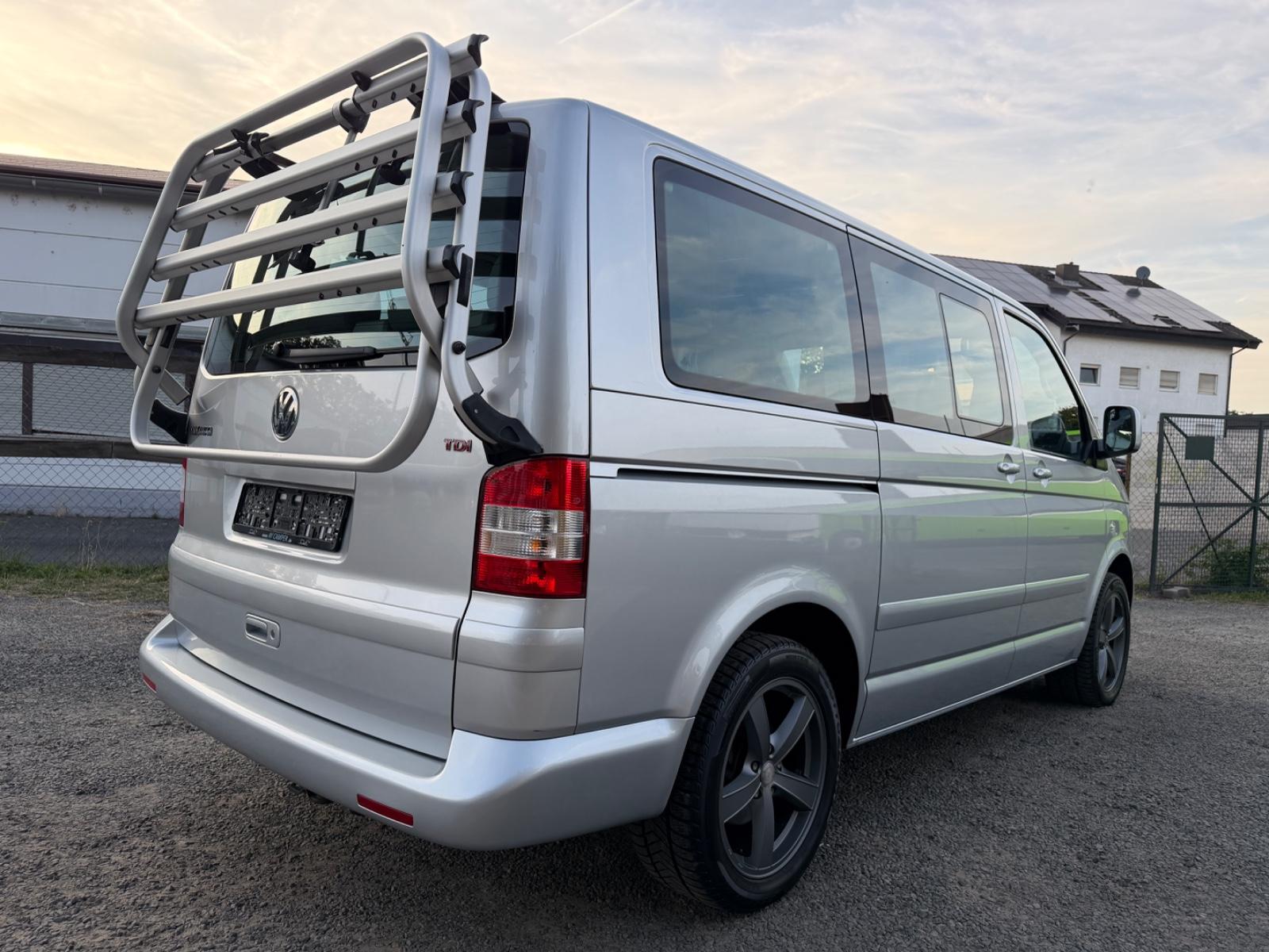 VOLKSWAGEN T5 MULTIVAN 2.0 TDI 140ch DSG - CONFORTLINE - 1ère MAIN - CLIM AUTO - RÉGULATEUR