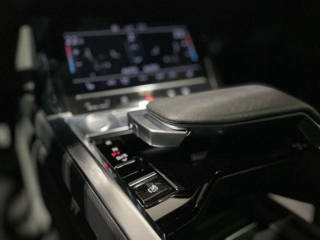 AUDI E-TRON SPORTBACK - 50 S LINE - 313 CV - PANORAMIQUE - HAYON ÉLECTRIQUE - TOIT OUVRANT