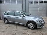 Volkswagen Passat Variant/LED/Navi/AHK schwenkbar/ACC/Lane - Volkswagen Passat aus 2022