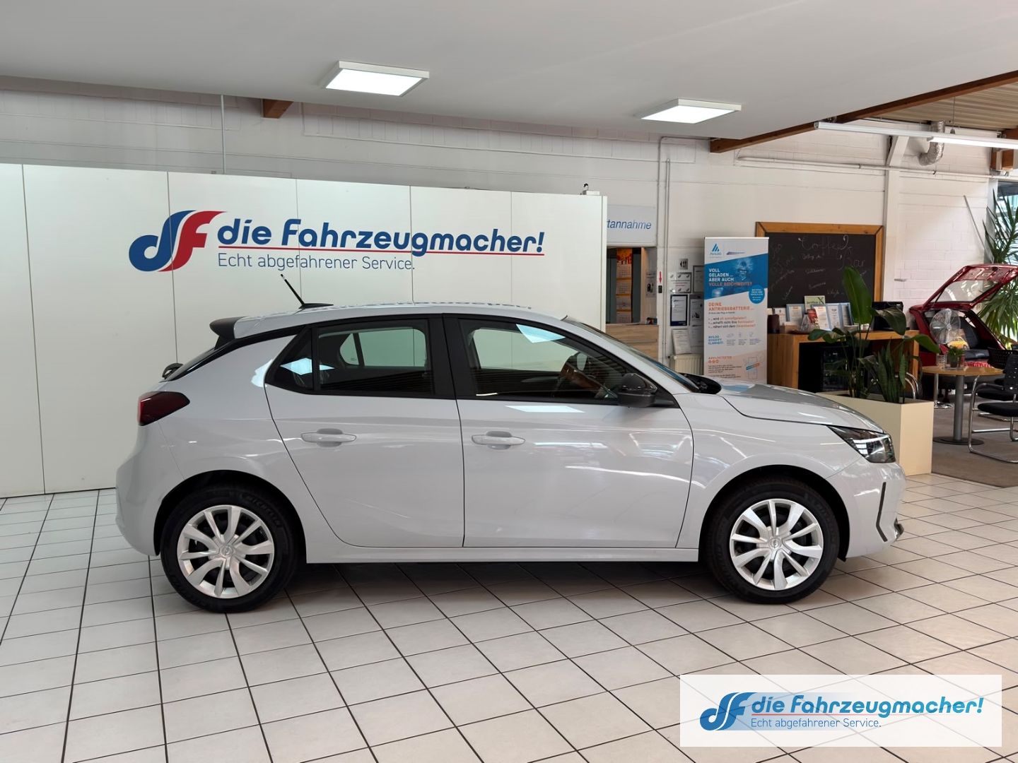 Fahrzeugabbildung Opel Corsa-e F e Edition Digitales Cockpit LED Apple