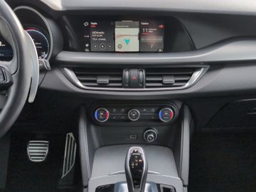 Alfa-Romeo Stelvio - 7